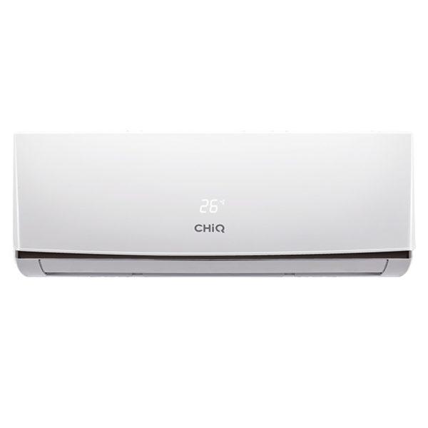El Aire Acondicionado CHiQ 12000 BTU ofrece climatización versátil para espacios medianos. Con diseño split y tecnología de condensador y evaporador, brinda eficiencia energética y comodidad. Perfecto para mantener la temperatura ideal en cualquier estación.

El Aire Acondicionado CHiQ, modelo 12000 BTU, sobresale como una solución versátil y de alto rendimiento para mantener un ambiente interior ideal. Con un diseño innovador y funciones excepcionales, este sistema split ofrece enfriamiento y calefacción, asegurando comodidad en todas las estaciones.

Con su capacidad de 12000 BTU (Unidades Térmicas Británicas), este sistema es capaz de abordar áreas medianas con eficacia, desde habitaciones hasta pequeñas oficinas. Su configuración dividida, que consta de una unidad interior y otra exterior, garantiza la distribución uniforme del aire, eliminando el calor en los días calurosos y proporcionando calidez en los días fríos.

Una característica destacada es la inclusión de un condensador y evaporador en su diseño. Esta característica optimiza la eficiencia y el rendimiento del sistema, asegurando un funcionamiento suave y sostenible. Además, su tecnología avanzada contribuye a la reducción del consumo de energía, beneficiando tanto al usuario como al medio ambiente.

El control de este sistema es intuitivo y adaptable. Con diversos modos de operación y ajustes de temperatura personalizables, puedes crear el ambiente perfecto para satisfacer tus necesidades y preferencias. La operación silenciosa garantiza un entorno tranquilo y sereno en todo momento.

En términos de diseño, el Aire Acondicionado CHiQ presenta un aspecto moderno y elegante que complementa diversas decoraciones interiores, aportando un toque de sofisticación a cualquier espacio.

En resumen, el Aire Acondicionado CHiQ 12000 BTU combina rendimiento óptimo, tecnología avanzada y versatilidad en una sola unidad. Con su enfoque en la eficiencia energética, la comodidad del usuario y el estilo elegante, este sistema proporciona una experiencia de climatización superior para espacios medianos, garantizando el control total sobre el confort térmico en todas las circunstancias.

Especificaciones:
Respetuoso con el medio ambiente
Gas ecológico R410A
Filtro Lavable
Pantalla Led
Flujo de aire 3D