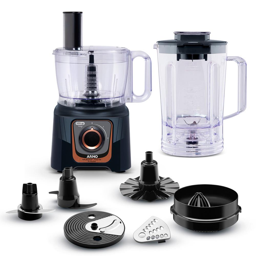 El multiprocesador Arno Multichef ofrece 24 funciones para picar, rebanar, rallar, mezclar masa, exprimir jugos y licuar alimentos de forma rápida y cómoda.

La jarra de la licuadora con una capacidad total de 3,1L y el recipiente de 1,5L te permiten preparar recetas en cantidades grandes o pequeñas, ideal para toda la familia o porciones individuales.

El Arno Multichef sólo puede activarse bloqueando correctamente el accesorio al cuerpo, garantizando una mayor seguridad durante el uso y evitando un mal funcionamiento del producto.

Descripción
* 24 funciones para una Máxima Versatilidad.
* Capacidad de la jarra con un total de 3,1L.
* Accesorios extraíbles y fáciles de limpiar.
* Capacidad del recipiente de 1,5L.
* Potencia 700W.
* 2 velocidades.
* 7 accesorios.

Imágenes meramente ilustrativas. Imágenes e información sujetas a cambios sin previo aviso.
Medidas del Packaging
ANCHO: 20 CM
ALTO: 33 CM
LARGO: 40 CM
PESO: 1900 GR