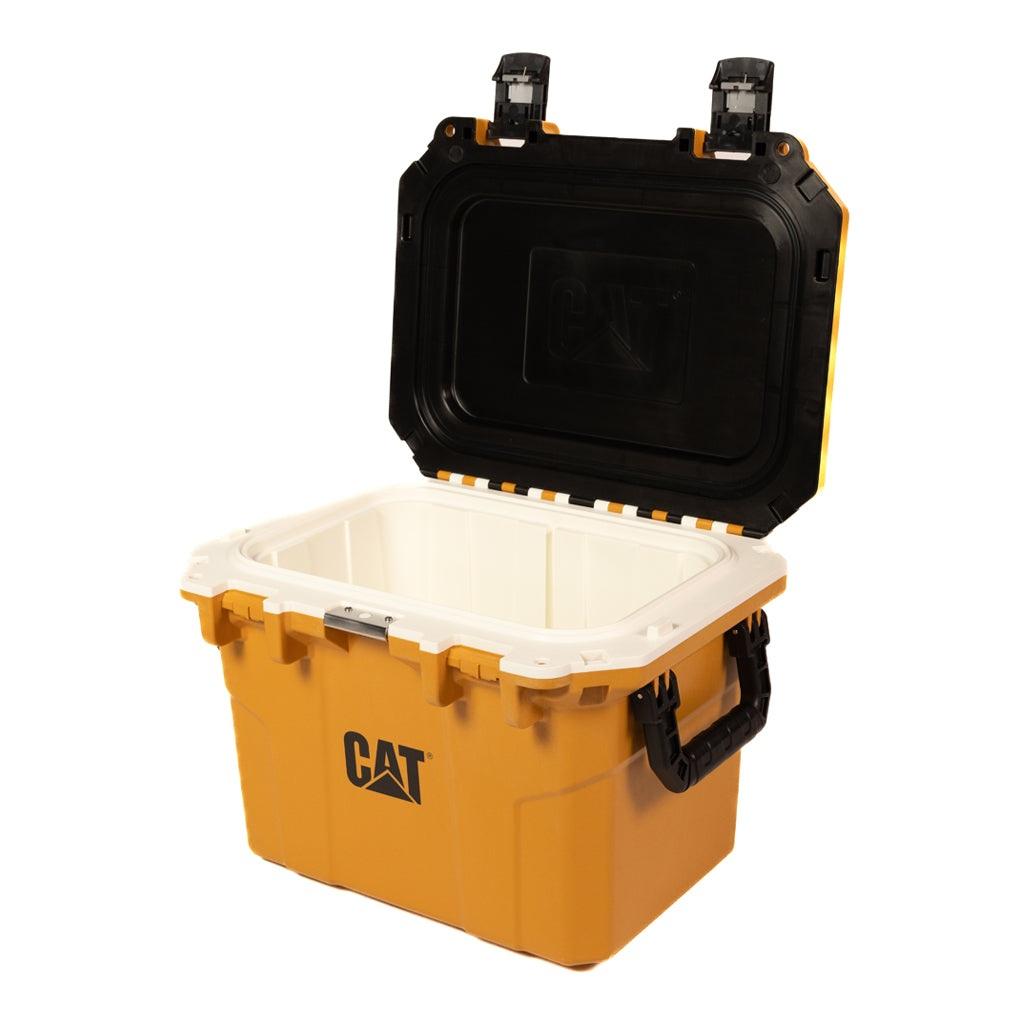 Características Principales:

- Diseño robusto y duradero, construido para resistir las condiciones más adversas
- Patas antideslizantes y que no dejan marcas
- Pestillos de presión y tracción para garantizar un cierre total
- Manijas robustas para garantizar movilidad 
- Mantiene el hielo por hasta 6 días sin apertura de la tapa
- Abridor de botellas integrado
- Tiene capacidad para aprox. 38 latas de bebidas, incluyendo hielo
- Posa vasos integrado en la tapa
- Dimensiones internas (LxWxD): 514*336*372mm
- Dimensiones Externas (LxWxD): 653*495*483mm