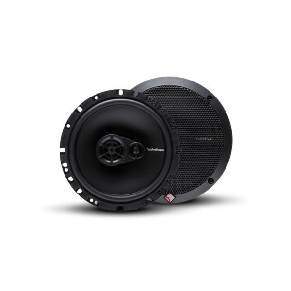 Un parlante para ser reemplazo directo de fábrica, con excelente eficiencia y claridad en todo el rango sonoro. Ideal para quienes buscan mejorar el sistema de audio sin complicaciones técnicas.

Características principales:

- Woofer de 6.5″ con cono de polipropileno y surround de goma
- Tweeter de cúpula de seda de ½″ y super tweeter piezoeléctrico montado en poste
- Crossover integrado oculto (ICC) para filtrado limpio y fácil instalación
- Bastidor de acero estampado, sistema CEA‑2031 certificado, 1 año de garantía
- Incluye rejillas metálicas y tornillería de montaje

- Tamaño: 6.5″ (165 mm)
- Potencia RMS / Máxima: 45 W RMS / 90 W pico por parlante (90 W RMS por par, 180 W pico por par)
- Respuesta de frecuencia: 52 Hz – 20 kHz
- Sensibilidad: 91 dB @ 1 W/1 m (aproximadamente 94 dB @ 2.83 V)
- Impedancia: 4 Ω
- Profundidad de montaje: 54.5 mm (≈2.15″); profundidad total ~2.38″ incluyendo tweeter
- Material del cono / suspensión: Polipropileno (woofer) / goma (surround); tweeter de seda y super tweeter piezoeléctrico

Incluye:
- 2 parlantes (par)
- Rejillas metálicas
- Tornillería y clips de montaje
- Crossover integrado oculto y manual de usuario

Ideal para:
- Reemplazo de parlantes de fábrica en puertas o bandejas posteriores. Perfecto para quienes utilizan radios de origen o sistemas básicos de ~20 W por canal, con gran eficiencia y sonido definido.